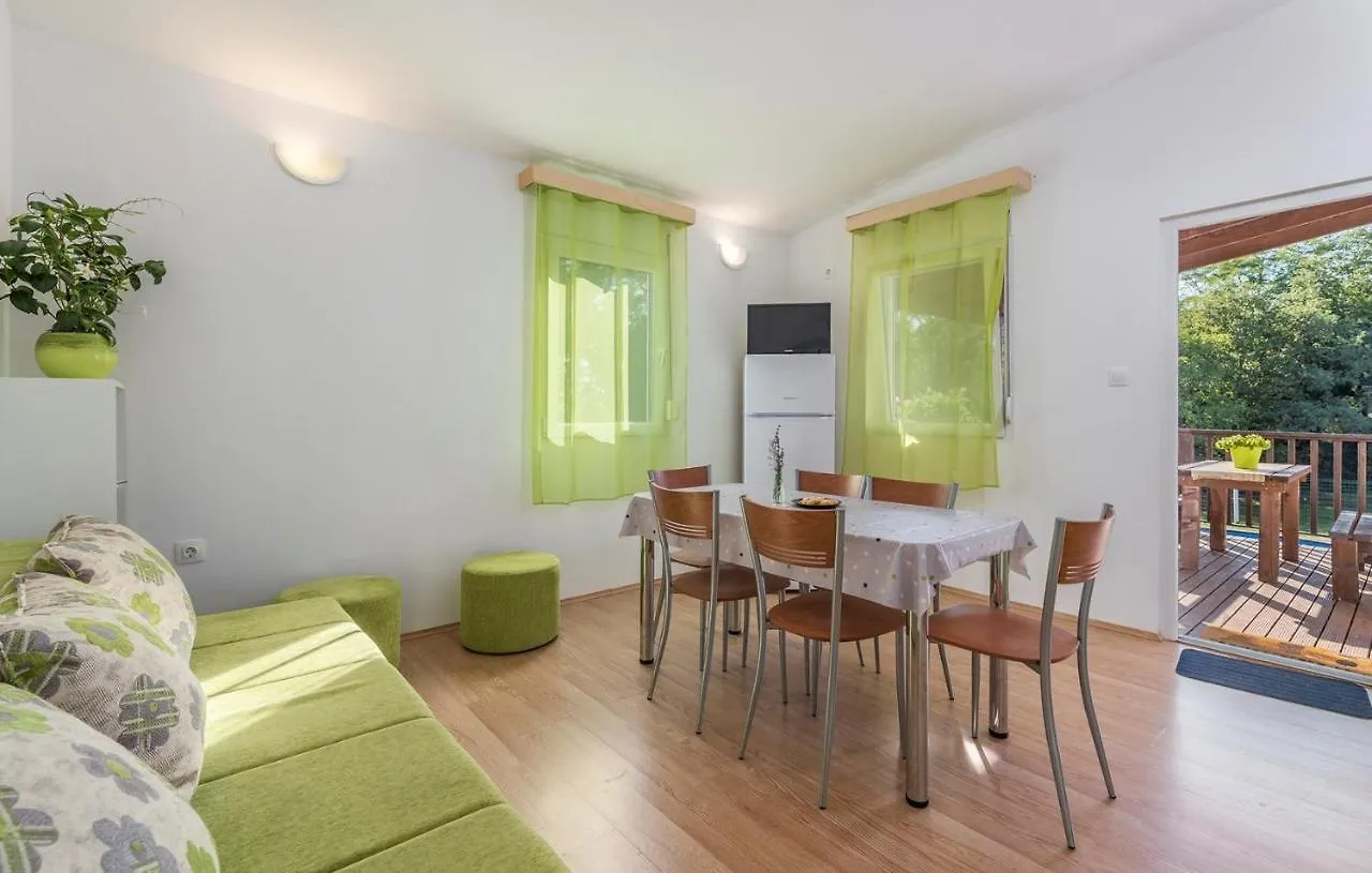 Gasthof Holiday Park Village Jelovci Kringa